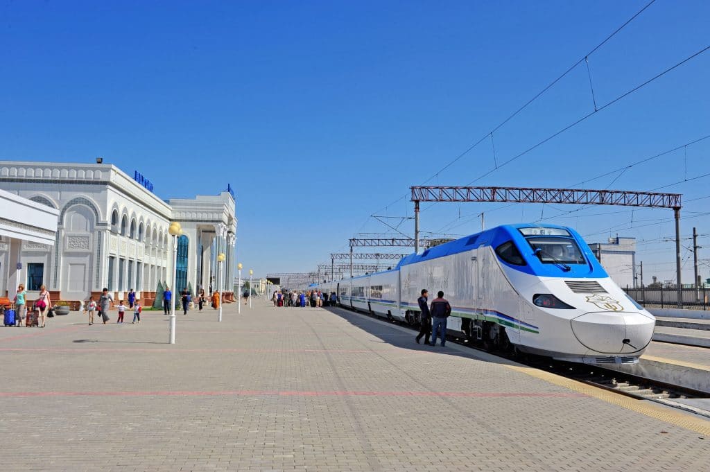 Estacao comboio em Bukhara