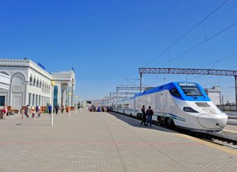 Estacao comboio em Bukhara